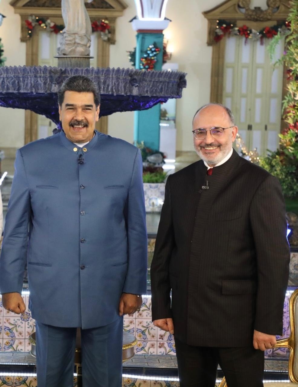 El presidente de Venezuela, Nicolás Maduro, junto al presidente del Consejo de Dirección de Al Mayadeen, Ghassan Ben Jeddou.