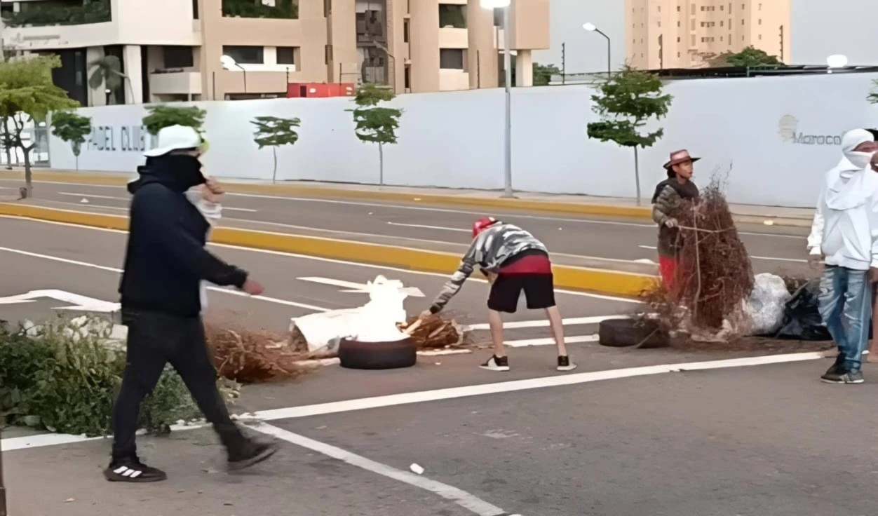Grupos violentos cerraron calles de Zulia tras elecciones en Venezuela