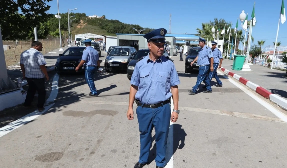 Argelia reabre sus fronteras terrestres con Túnez tras dos años de cierre.
