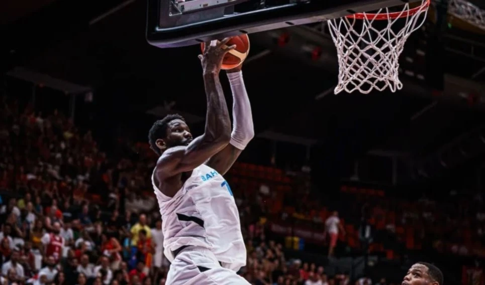 Equipos de América buscan boletos en preolímpicos de baloncesto.