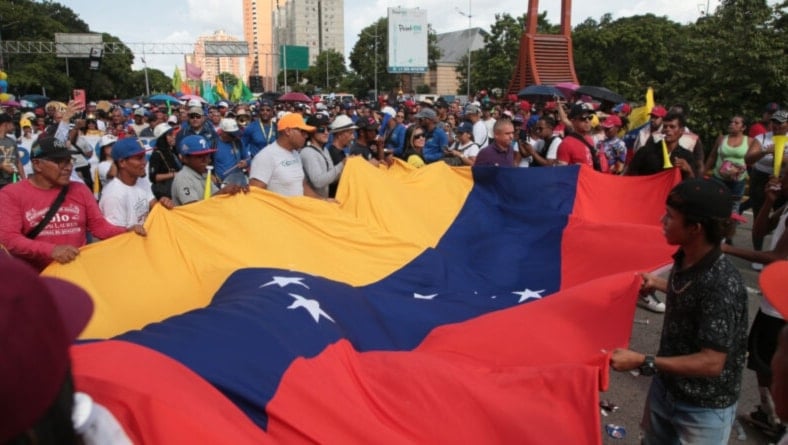 Intelectuales y políticos de mundo apoyan a Venezuela