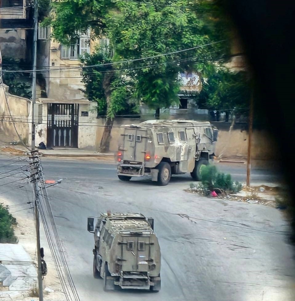 Las fuerzas de ocupación israelíes asaltan el campamento de Al-Ain en Nablus este 11 de agosto.