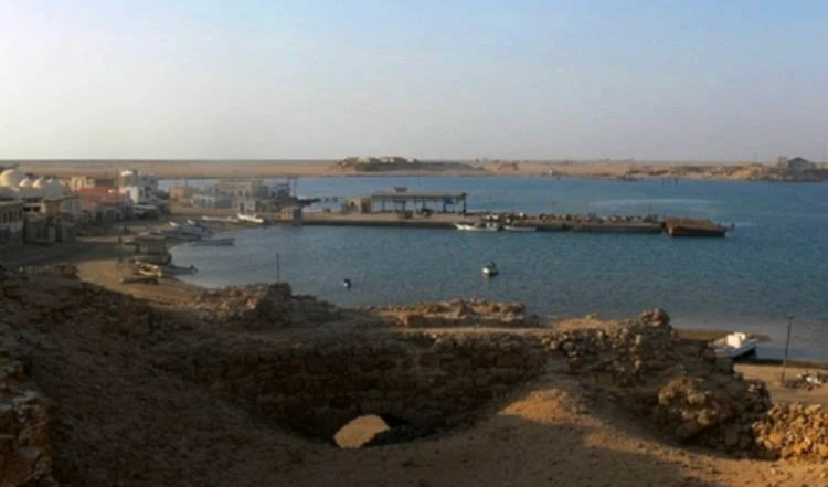 La isla yemenita de Kamaran, blanco de la reciente agresión estadounidense-británica.