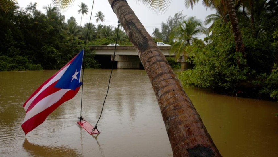 Huracán Ernesto deja inundaciones y cortes eléctricos en Puerto Rico. Foto: EFE.