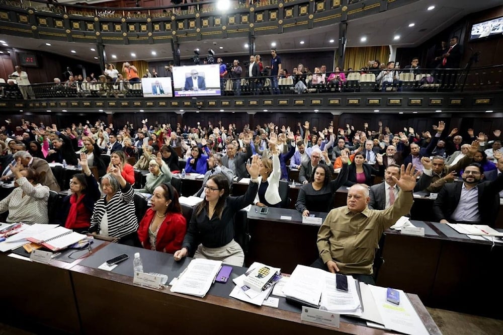 Aprueba Asamblea Nacional de Venezuela una ley para fiscalizar las ONG.