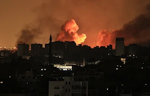 En el día 316 de la agresión, “Israel” bombardea Gaza y Khan Yunis