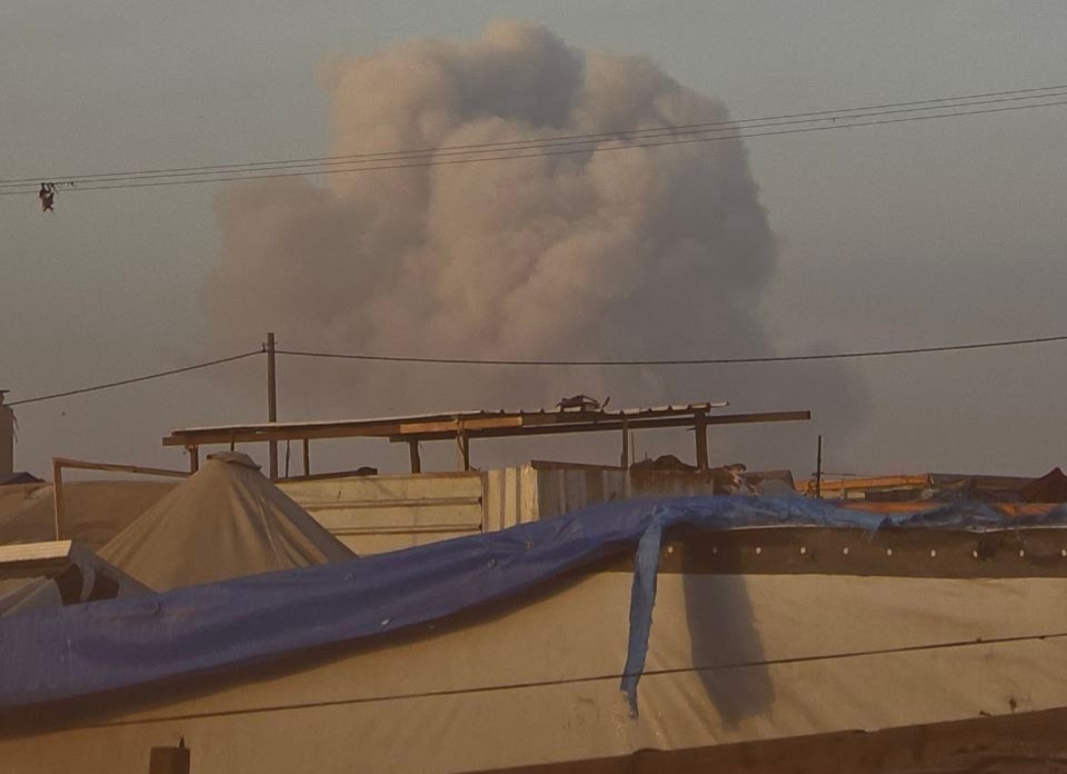 Efectos de las explosiones como resultado de la voladura de edificios residenciales en la ciudad de Rafah, al sur de la Franja de Gaza, en la mañana de este domingo 18 de agosto de 2024.