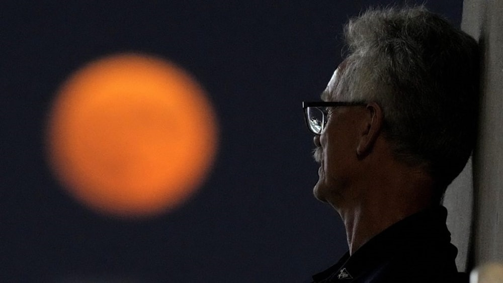 Superluna azul ilumina el cielo de agosto. Foto: AP.