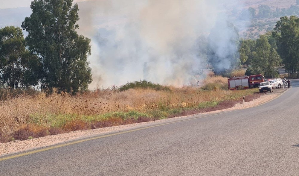 El bombardeo con misiles desde el Líbano provocó incendios en el asentamiento de Gadot, al norte del Golán sirio ocupado. 