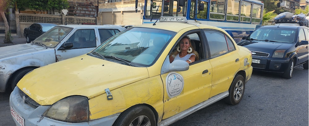 Taxista Rasha Al Hassan inspira en Damasco, Siria