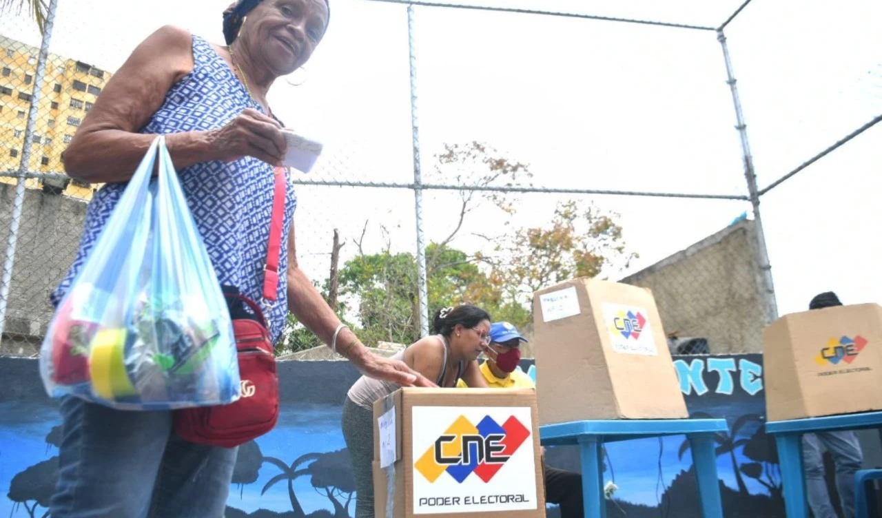 Venezuela concluyó con éxito su Segunda Consulta Popular Nacional