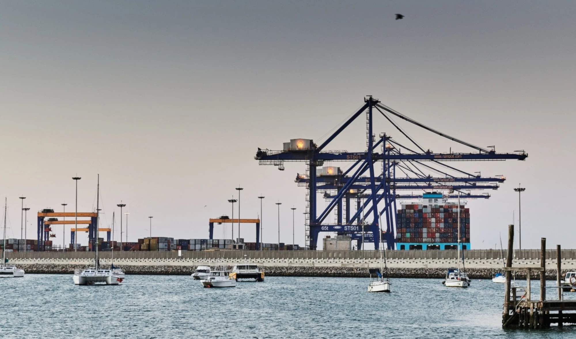 Namibia es una parada importante en las rutas marítimas mundiales (Bloomberg)