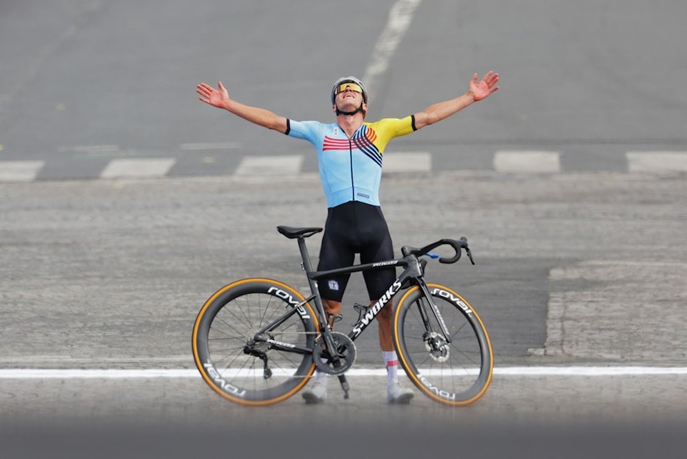 Balga Evenepoel logra doblete en ruta olímpica de Paris 2024. Foto UCI.