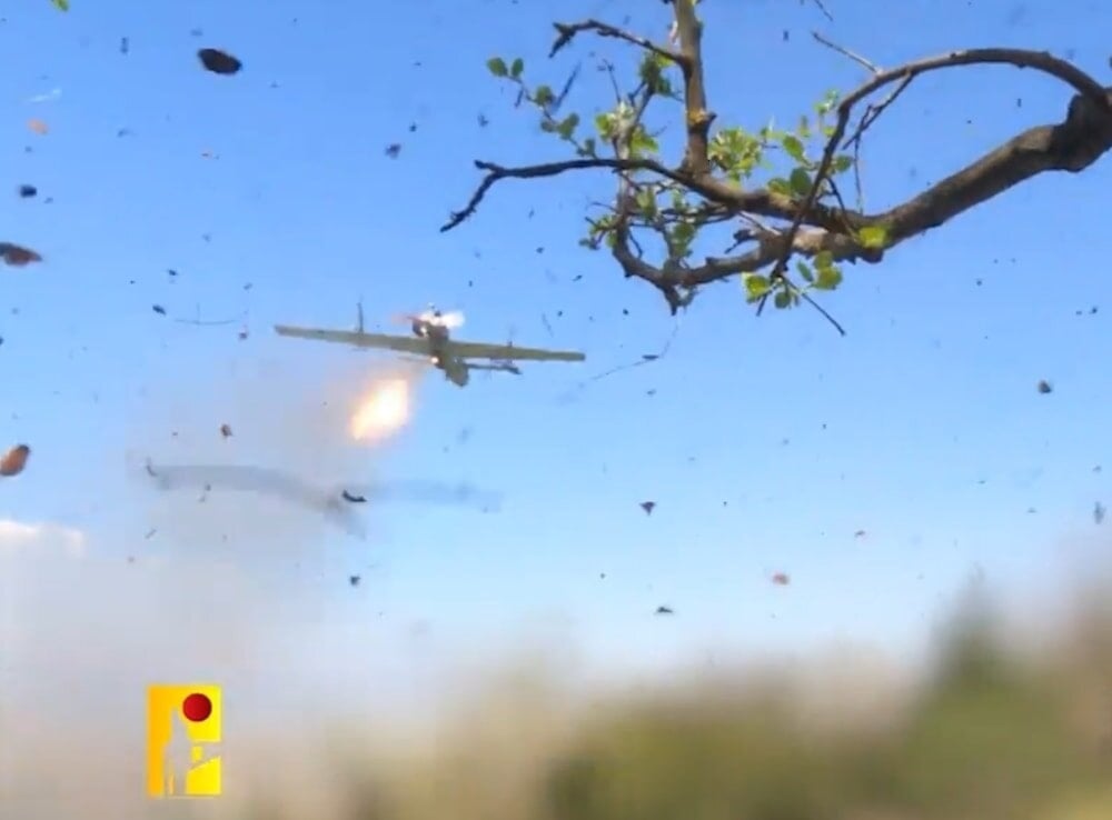 Escena anterior de un dron lanzado por Hizbullah contra un objetivo perteneciente a la ocupación israelí (Medios militares de la Resistencia de Líbano)