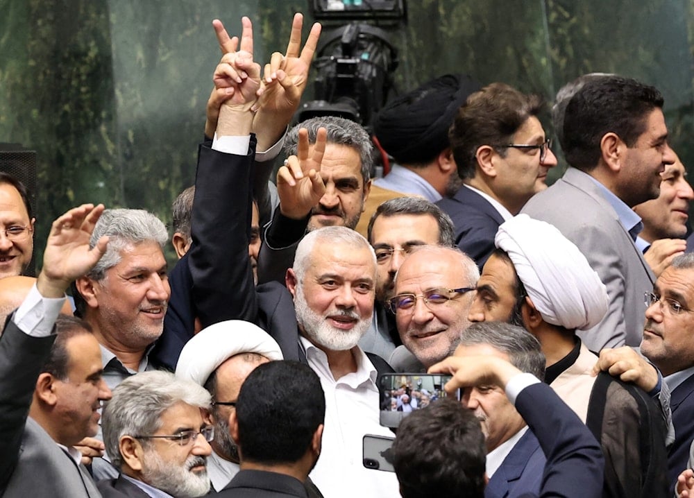 El mártir Ismail Haniyeh durante la ceremonia de juramentación del nuevo presidente iraní en el parlamento en Teherán el 30 de julio de 2024.