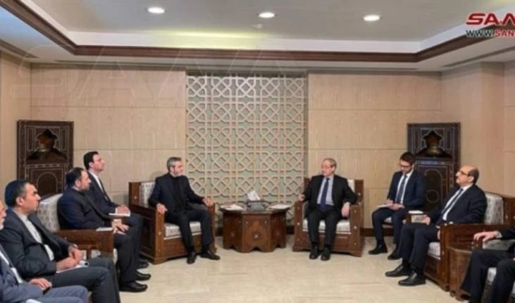 Reunión entre el canciller sirio, Faisal Al-Miqdad, y su homólogo de Irán en funciones, Ali Bagheri Kani. Foto: SANA