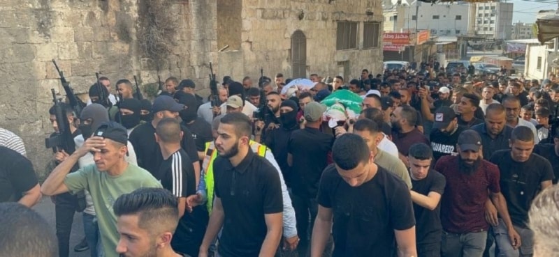 Funeral de los mártires caídos como consecuencia de la agresión de la ocupación contra Yenín.