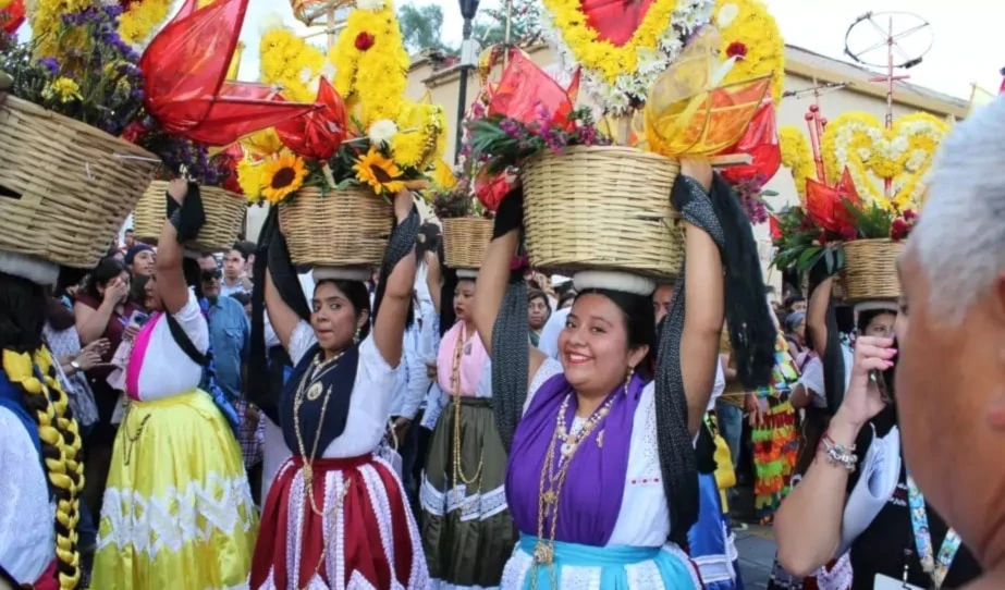 La Guelaguetza, una fiesta enamora al mundo en Oaxaca, México