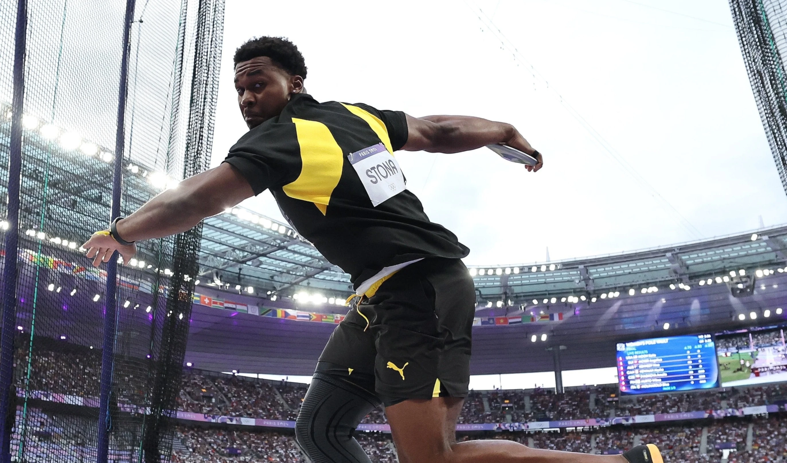 Jamaicano Stona protagoniza récord olímpico en disco.