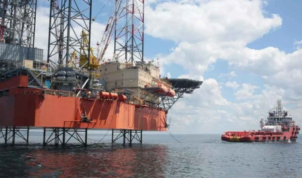 La plataforma de perforación autoelevable rusa Crimea-2, ubicada en el mar Negro.