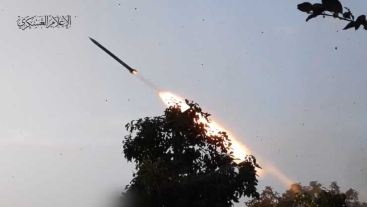 Brigadas Al-Qassam bombardean Khirbet Ma'ar desde Líbano