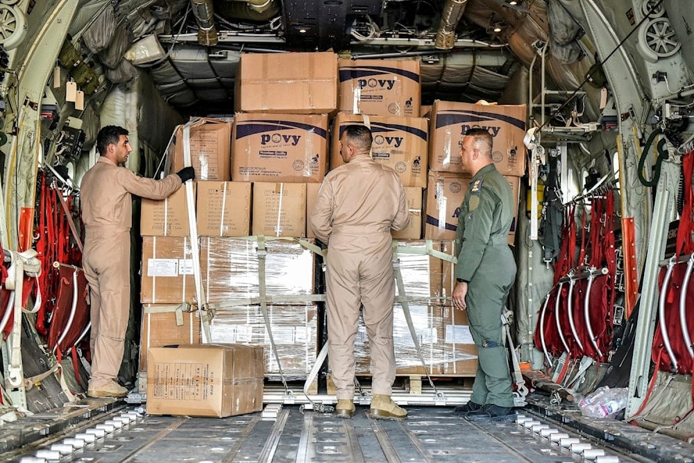 Un avión de ayuda iraquí que transportaba herramientas y suministros médicos, arribó al aeropuerto internacional de Beirut.  (Foto: AFP)