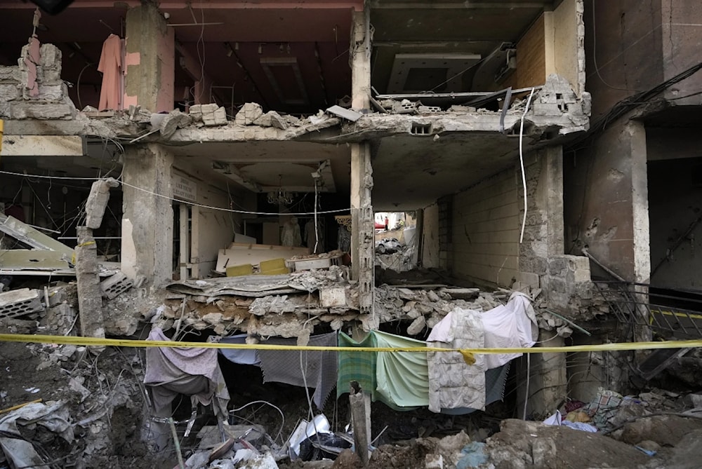 Las operaciones de búsqueda y rescate aún están en curso pues más de 20 personas aún están desaparecidas entre los escombros del edificio siniestrado. (Foto: AP)