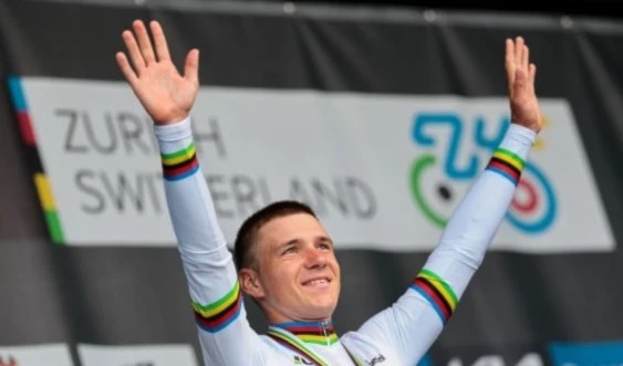 Ciclista belga Evenepoel conservó título mundial de contrarreloj.