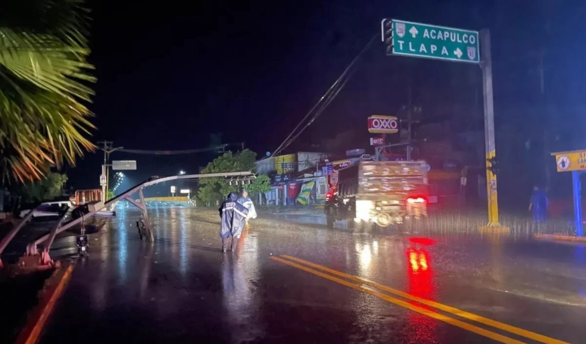 Mueren dos personas en México tras impacto de tormenta tropical. Foto: X.
