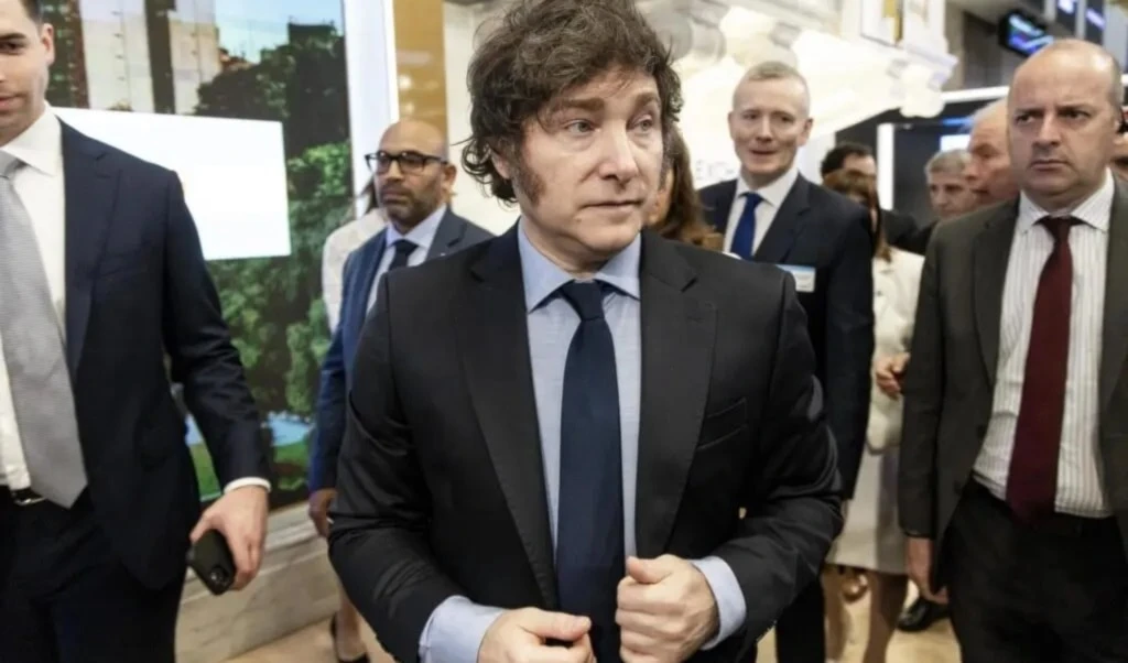 El fiscal general de Venezuela, Tarek William Saab, anunció la designación de dos  acusadores especiales para investigar violaciones de derechos humanos en Argentina. Foto: EFE