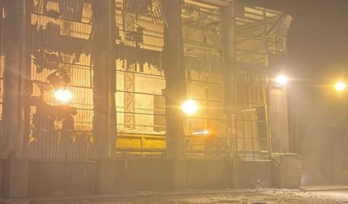 Daños causados por el ataque aéreo de la Resistencia iraquí contra un objetivo vital en Eilat (redes sociales)