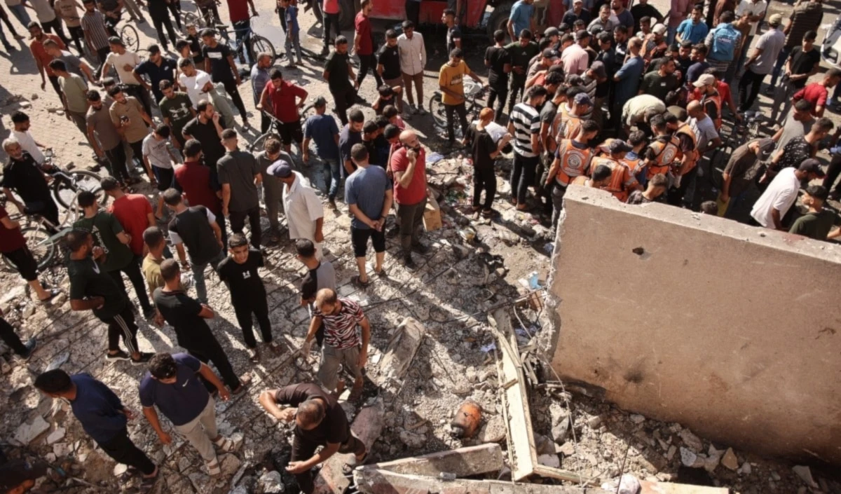 Destrucción causada por un bombardeo israelí a la escuela de Faluja en Jabalia. Foto: AFP Destrucción causada por un bombardeo israelí a la escuela de Faluja en Jabalia. Foto: AFP