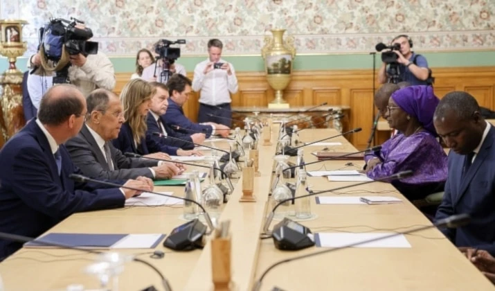 Rusia ayudará a fortalecer las capacidades de defensa de Senegal