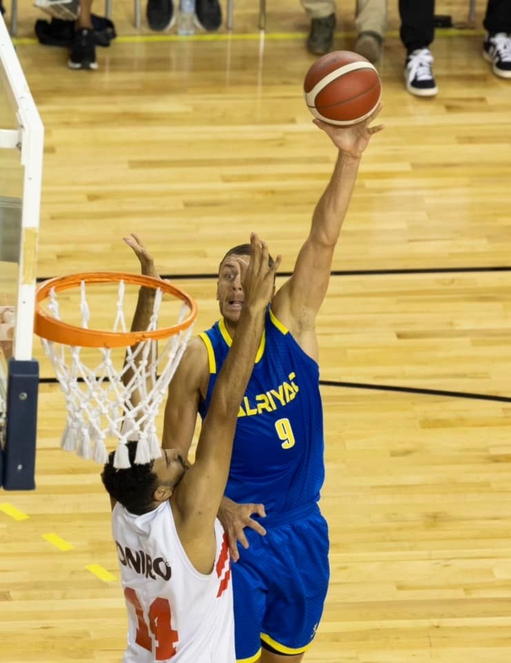 Al Riyadi domina serie amistosa camino a Intercontinental de FIBA.