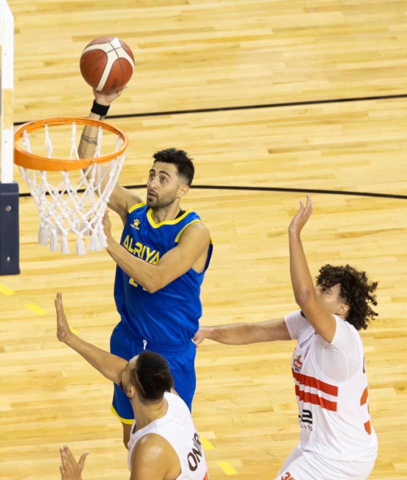 Al Riyadi domina serie amistosa camino a Intercontinental de FIBA.