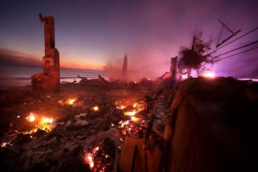 Más de nueve mil edificios dañados en incendios en Los Ángeles, EE.UU. Foto: The Ángeles Times. 