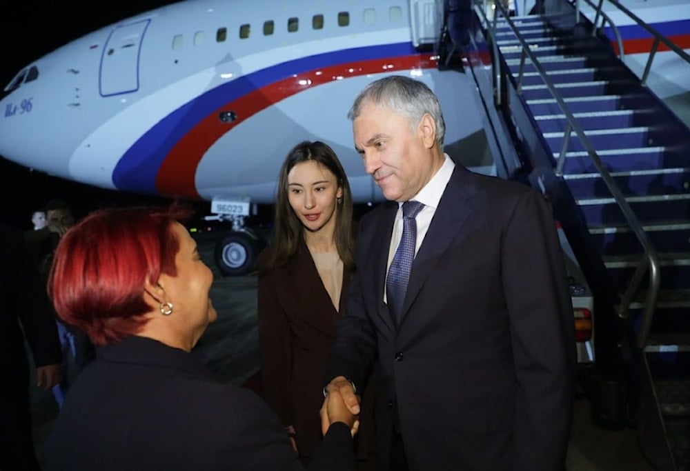 El presidente de la Duma Estatal rusa, Viacheslav Volodin, a su llegada a suelo venezolano. 