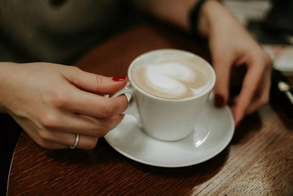 Asocian el consumo del café de la mañana con menor riesgo de muerte. Foto: Unsplash. 