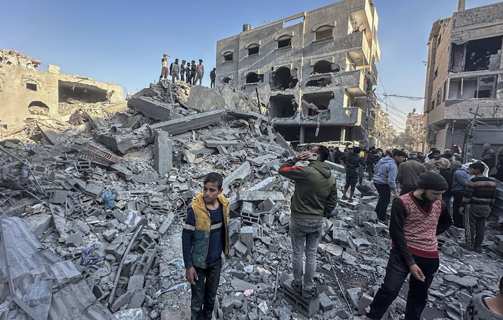 Efectos de los ataques israelíes al campamento de Al-Nuseirat en el centro de la Franja de Gaza.