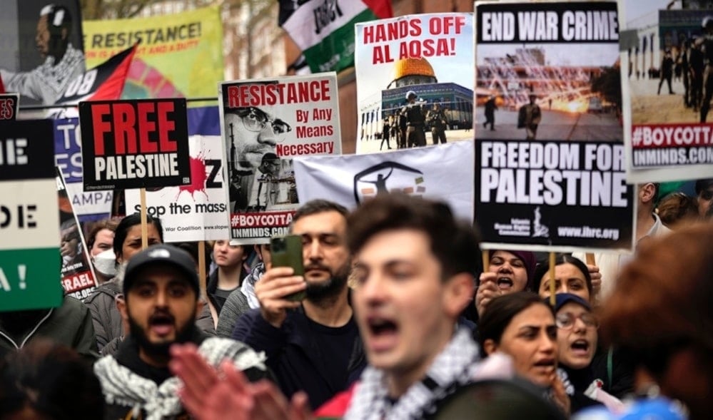 Policía británica bajo examen por bloquear marcha pro Palestina 