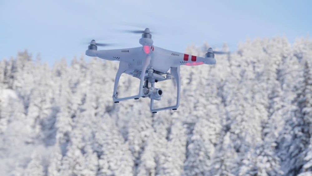 China mejora la nieve artificial con drones