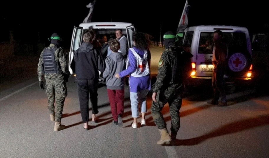 La primera fase de liberación de prisioneros iniciará con tres mujeres israelíes y tendrá lugar el domingo a las cuatro de la tarde, según lo pactado. (Foto: Archivo)