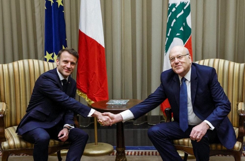 Macron y Mikati durante su encuentro en Beirut.