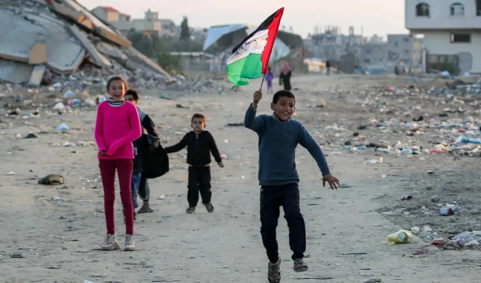 Júbilo en Gaza tras el anuncio del miércoles del acuerdo de alto al fuego.