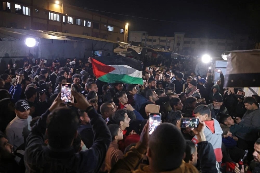 Palestinos en Khan Yunis celebra consecución de alto al fuego en Gaza.