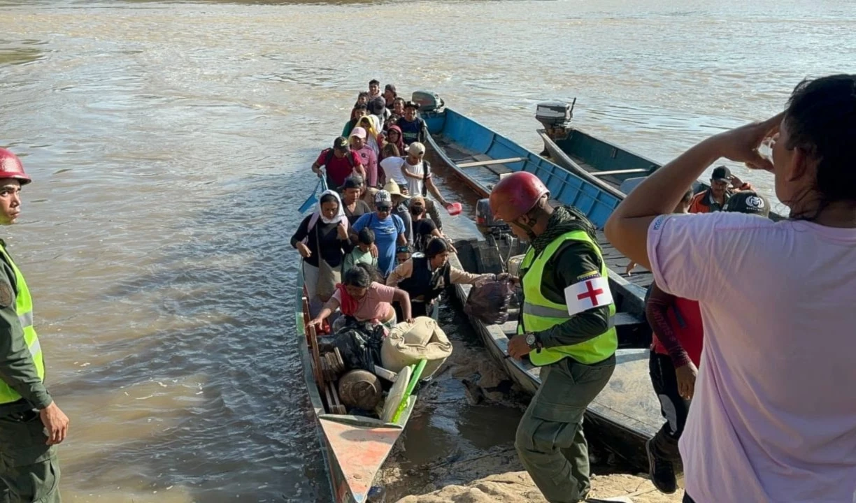 Venezuela activa operativo especial para atender a población civil desplazada desde Colombia