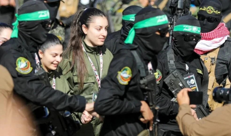 Hamas: "La ocupación retrasa la aplicación del acuerdo con el pretexto de la prisionera israelí Arbel Yehud"