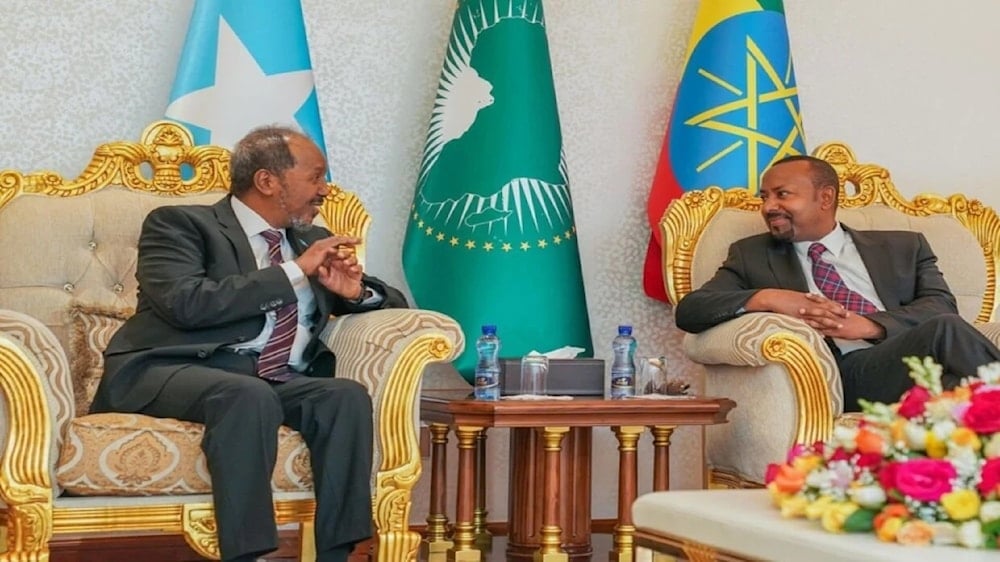 El presidente somalí, Hassan Sheikh Mohamud, y el primer ministro etíope, Abiy Ahmed.