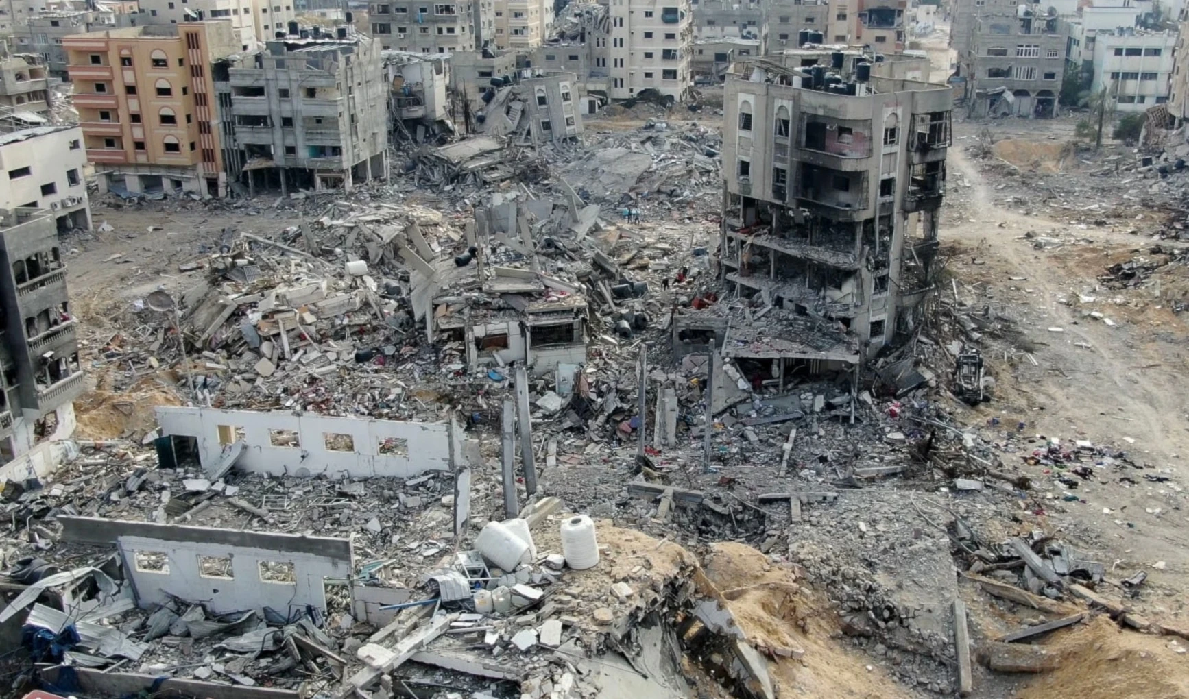 La ocupación israelí lanzó este viernes varias incursiones contra la Franja de Gaza. La ocupación israelí lanzó este viernes varias incursiones contra la Franja de Gaza.