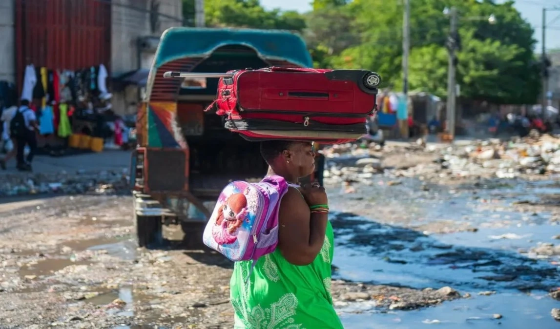 Casi 11 mil personas son desplazadas en Haití tras nuevos ataques Casi 11 mil personas son desplazadas en Haití tras nuevos ataques